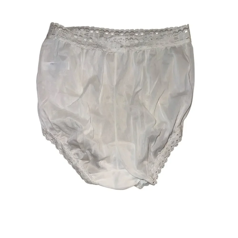 Vintage Olga Fashion Scoop Panties Set of 2 Size 6 White Nylon Lace Briefs 873